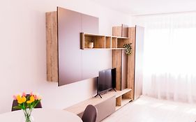 Riverside White Apartment